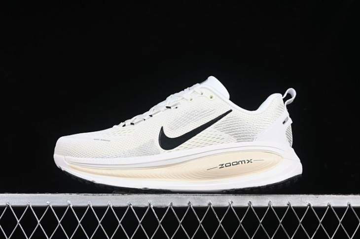 Picture of Nike Vomero 18 _SKUfw18388249569732231fw